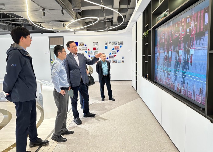 «Құрық порты» ЖШС өкілдері Шанхай портына келді